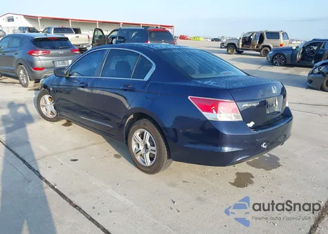2010 Honda Accord 2.4 Lx-P z USA, uszkodzony, nr VIN 1HGCP2F40AA152744